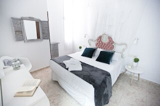 ホステル バスケス デ メラ