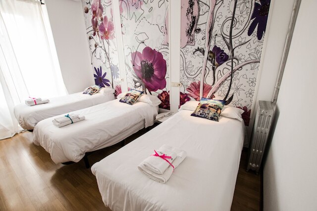 ホステル バスケス デ メラ