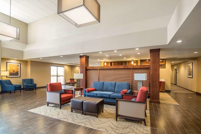 コンフォート スイーツ ドッジ シティ