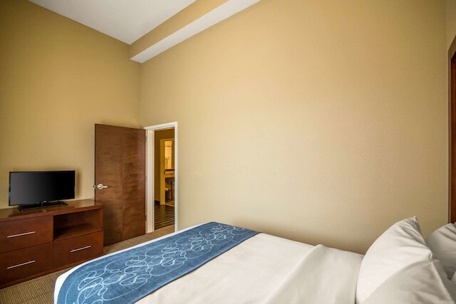 コンフォート スイーツ ドッジ シティ