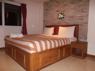 チャイヤプーン イン