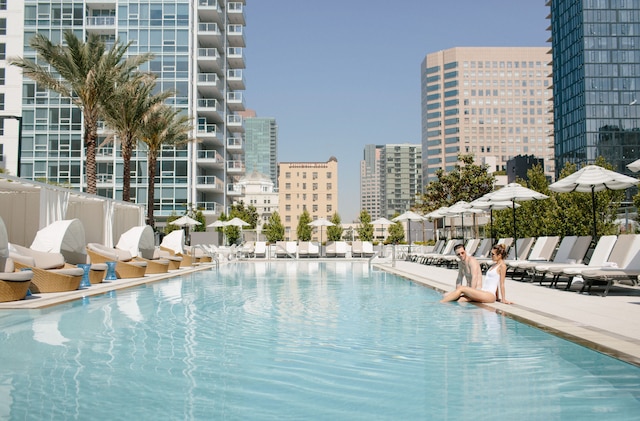 レベル ロサンゼルス ダウンタウン - サウス オリーブ