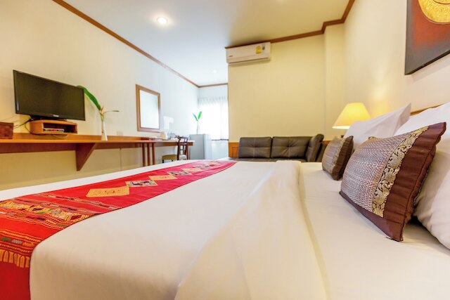 ローイ ビレッジ ホテル