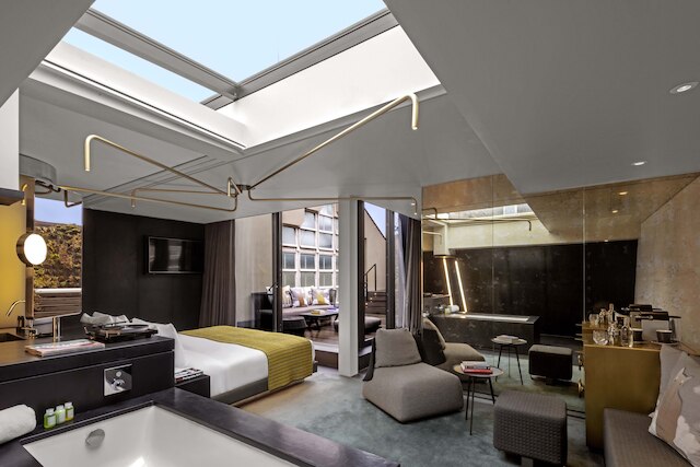 Wアムステルダム