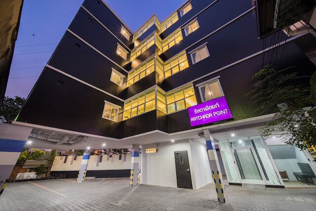 ラチャダ ポイント ホテル