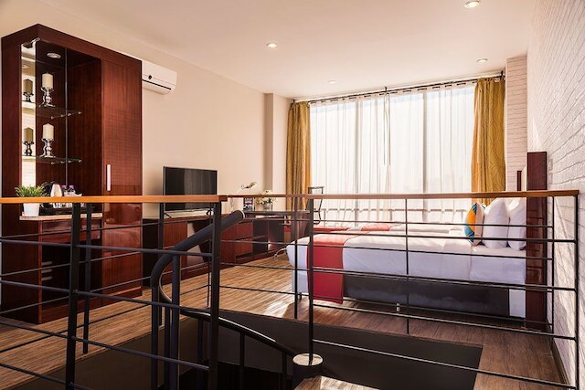 ラチャダ ポイント ホテル