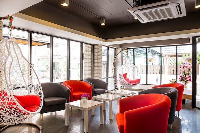 ラチャダ ポイント ホテル