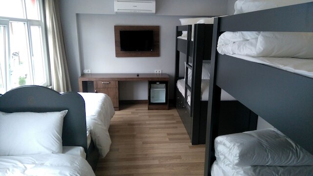 チアーズ ライトハウス