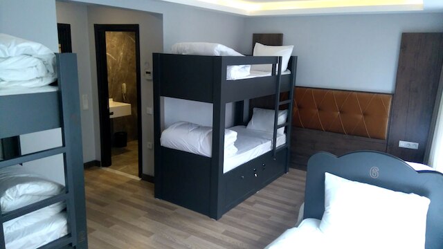 チアーズ ライトハウス