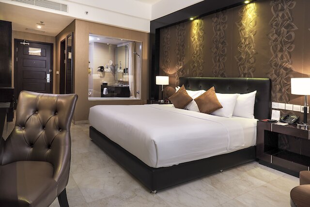 グランド メルキュール ソロ バル