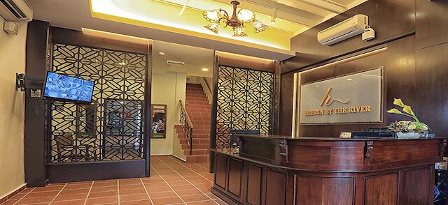 ヘーレン バイ ザ リバー