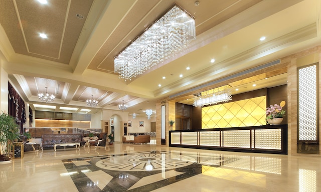 ホテル モダン プリ