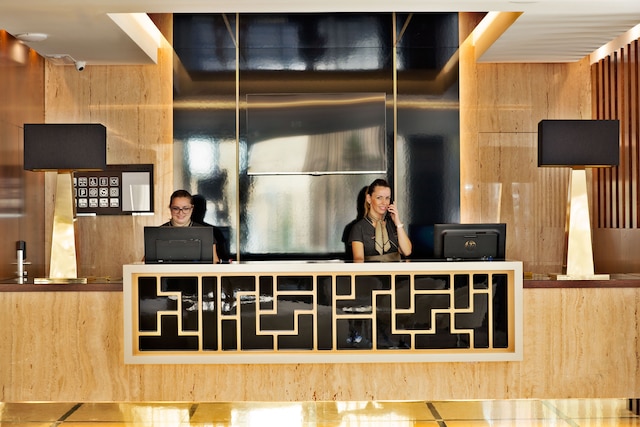 トゥリム サルダナ ホテル