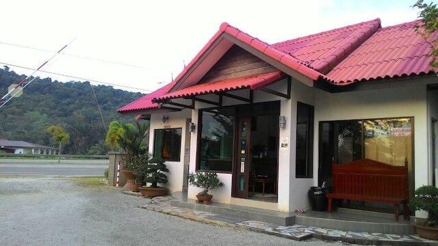 ジャスミン ヴィラ トロピカル ガーデン