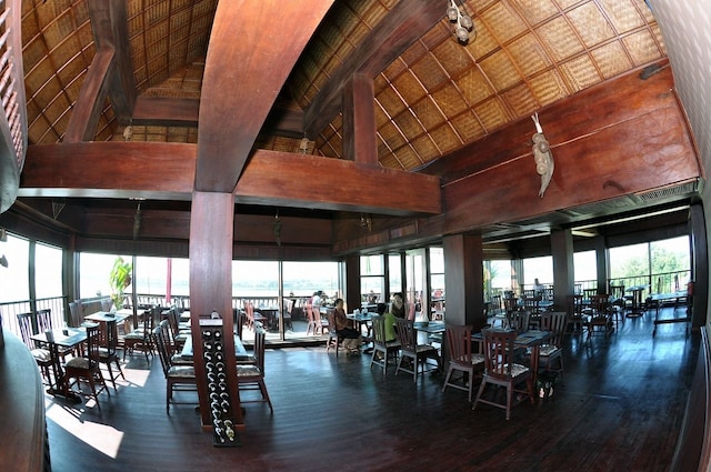 センタワン リバーサイド ホテル