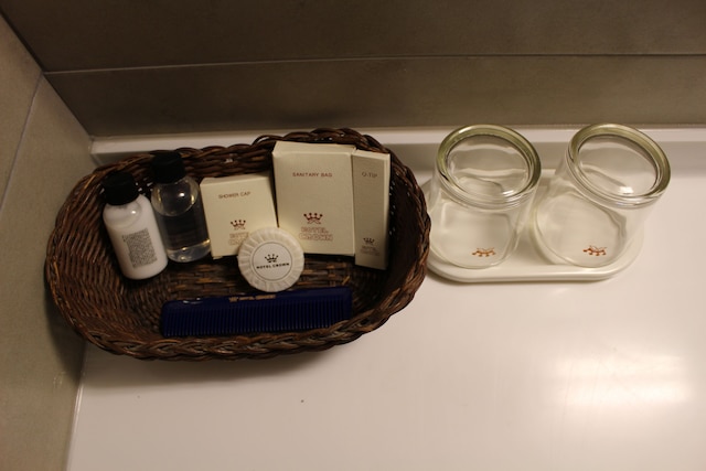 インサドン クラウン ホテル