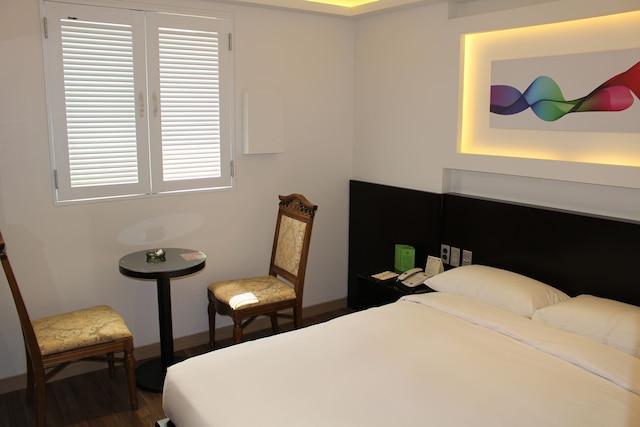 インサドン クラウン ホテル