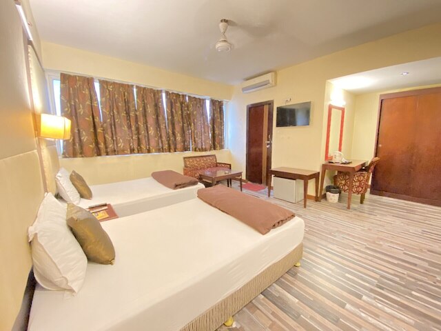 アストリア ホテル