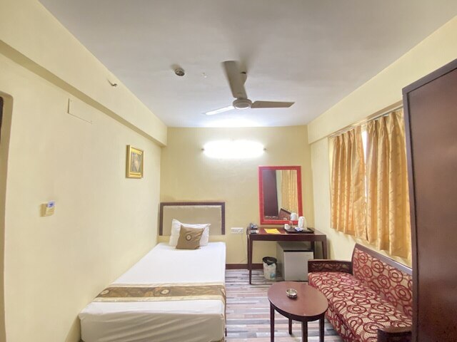 アストリア ホテル