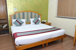 ホテル サディッシュ タワー