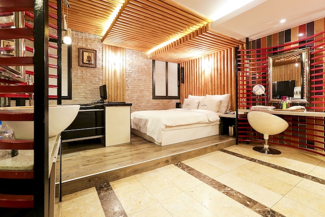 コアム ツーリスト ホテル