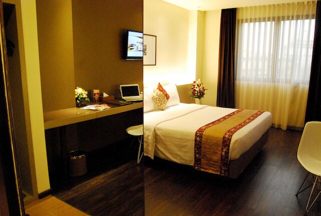 デ ジャバ ホテル