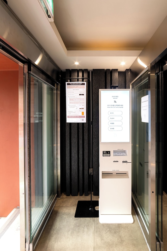 アバウト ステイ ソウル ステーション