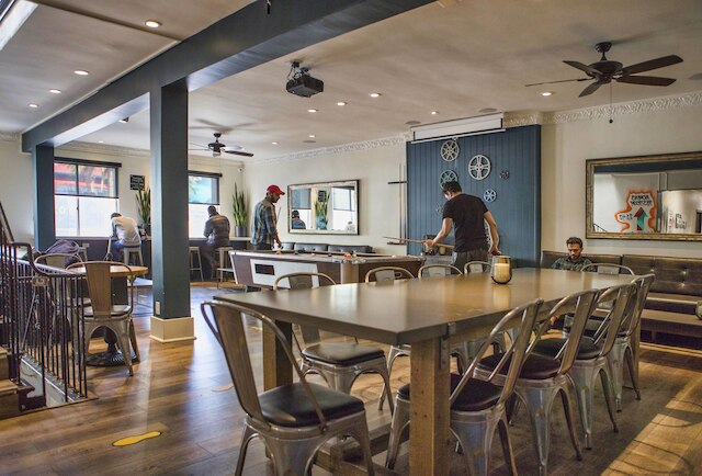 サメサン・ハリウッド - ホステル