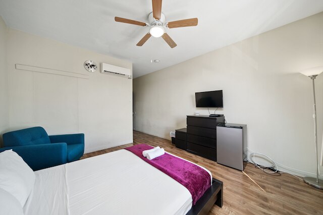 サメサン・ハリウッド - ホステル