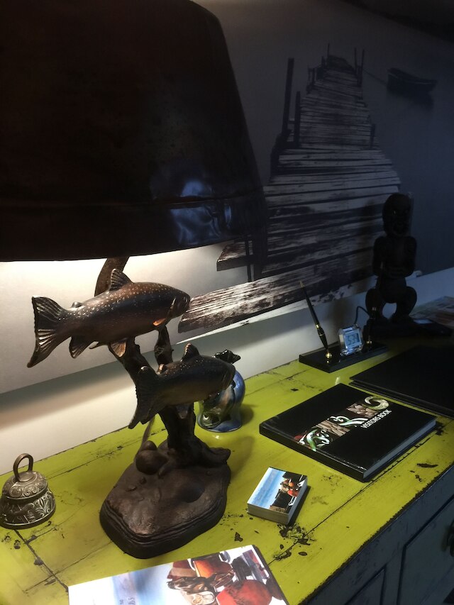 ザ フライング トラウト ブティック ロッジ