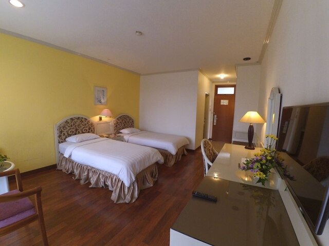 プルナマ ホテル