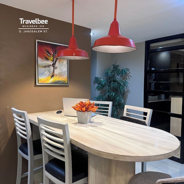 トレベルビー ビジネス イン