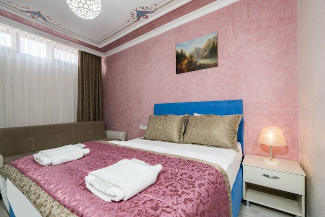 アタム スイーツ & アパート