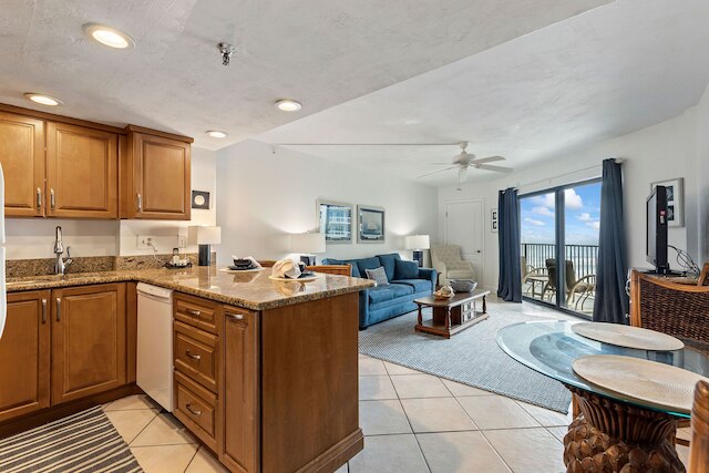 オーシャンビュー スイート ウィズ プール ホットタブ ビーチアクセス