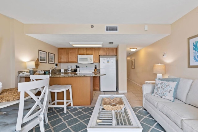 トップフロア オーシャンフロント コンド ウィズ プール ビーチアクセス