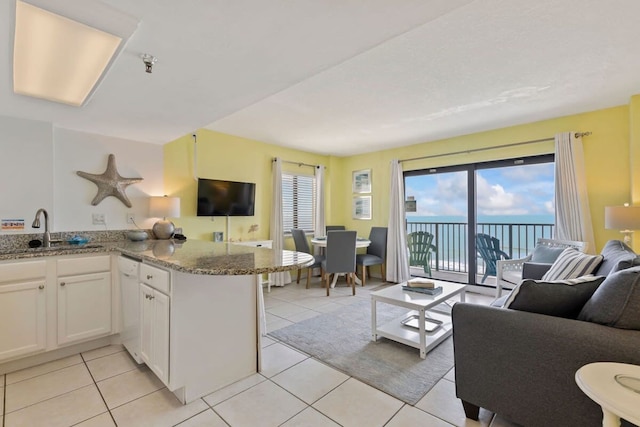 ブレステイキング ビューズ ヒーテッド プール ビーチアクセス