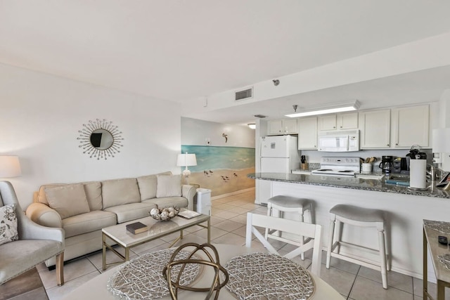 トップ フロア オーシャンフロント コンド ウィズ プール ビーチ アクセス