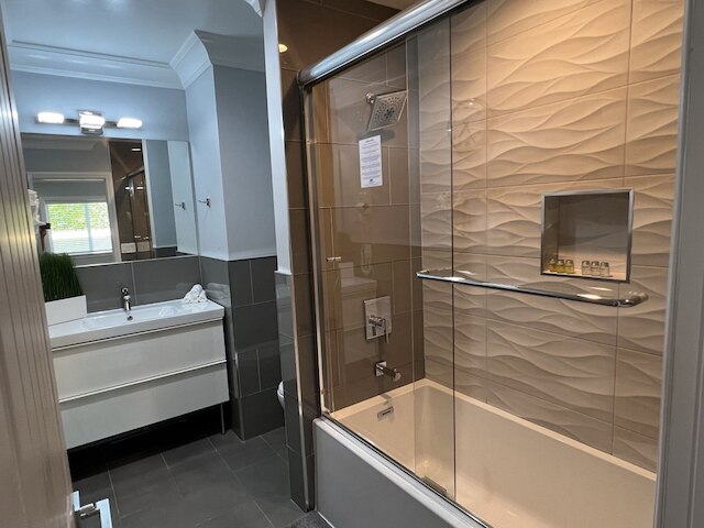 アップスケール モダン 4 ベッドルーム トーランス ハウス ビルト 2018 ウィズ ガレージ フェンスド ヤード パティオ p79