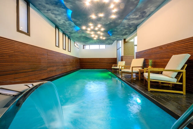 ジューンズ ジャッファ ラグジュアリー アパートメンツ