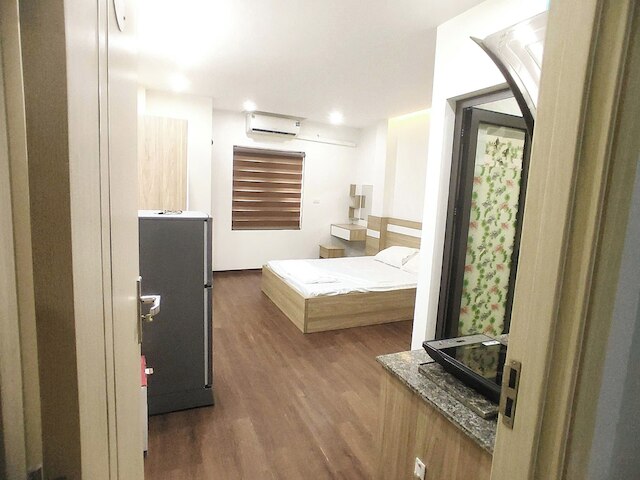 エラ アパートメント ハム ロング