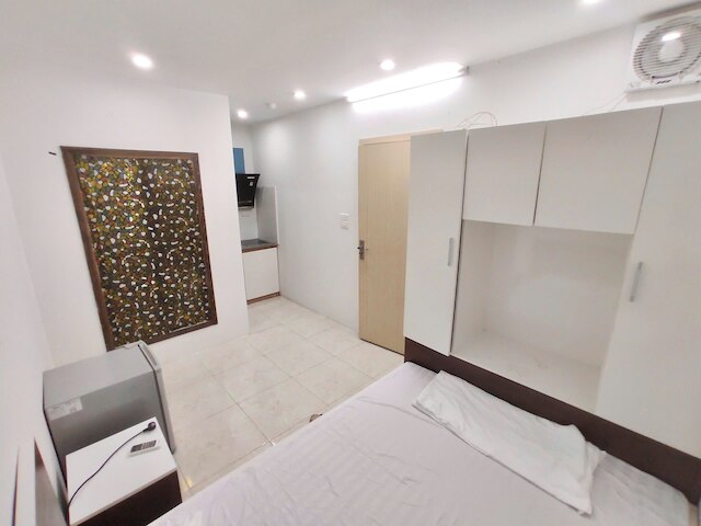 エラ アパートメント ハム ロング