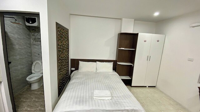 エラ アパートメント ハム ロング