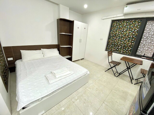 エラ アパートメント ハム ロング