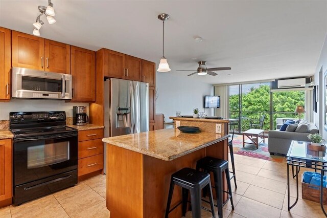 パシフィック ショアーズ A315 2 ベッドルーム コンド