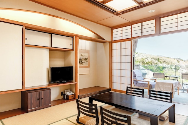 E JOY INN-錦月-熱海山莊