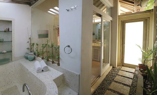 ヴィラ フローラ スミニャック