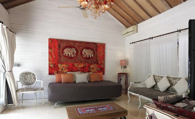 ヴィラ フローラ スミニャック