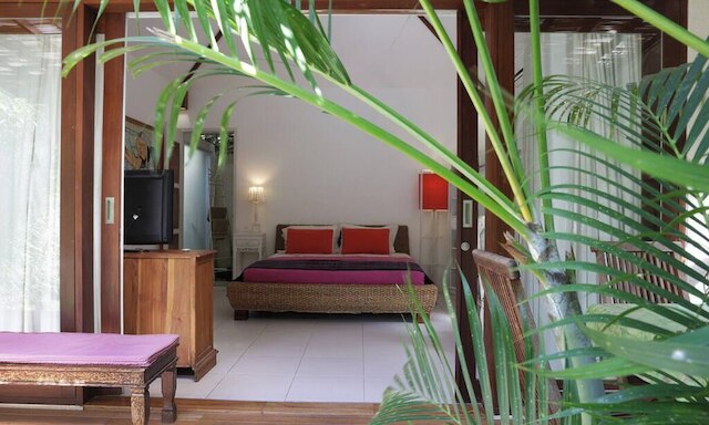 ヴィラ フローラ スミニャック