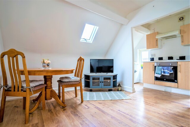 トラベラーズ ステイズ イン ザ ハート オブ オレル パーク