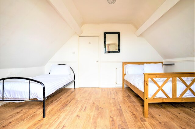 トラベラーズ ステイズ イン ザ ハート オブ オレル パーク